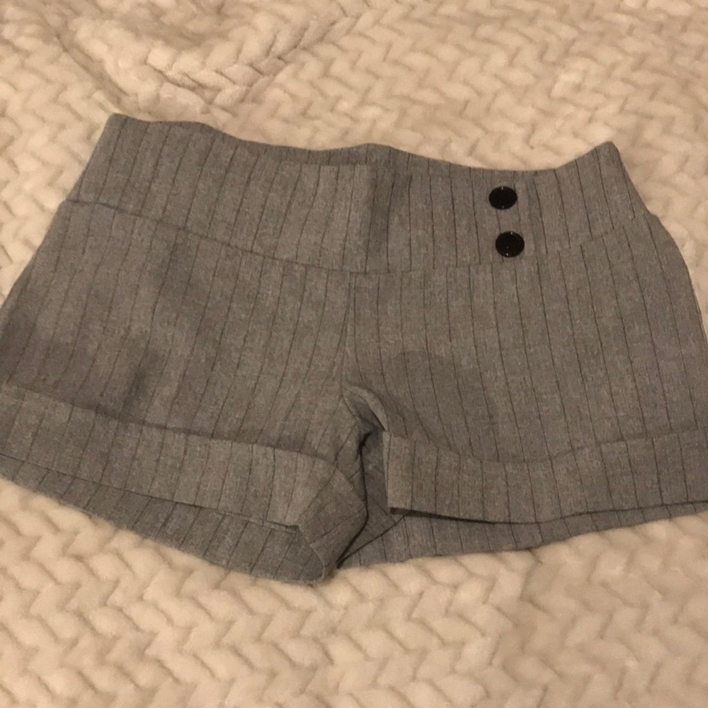 Grey stripped shorts. NEVER WORN!!